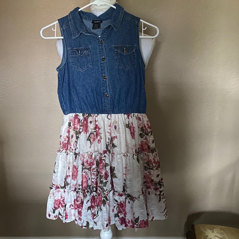 Zunie girls 12 jean/floral material dress